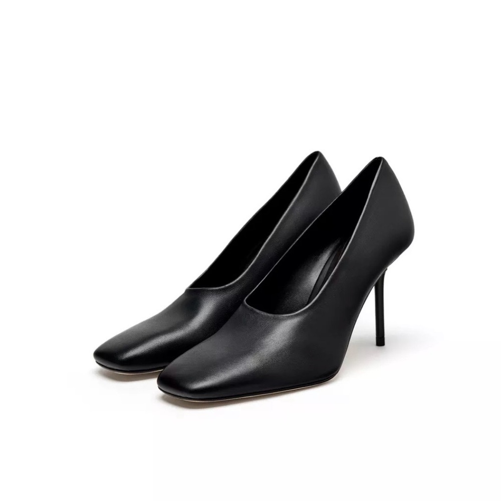 Zara Limited edition square toe leather heeled shoe